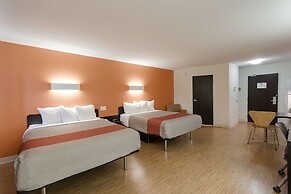 Motel 6 Brandon, MB