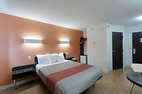 Motel 6 Brandon, MB