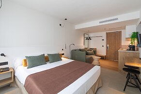 Cabot Las Velas Apartments