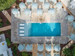 Cabot Las Velas Apartments