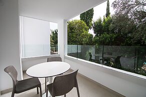 Cabot Las Velas Apartments