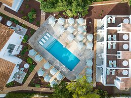 Cabot Las Velas Apartments