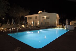 Cabot Las Velas Apartments