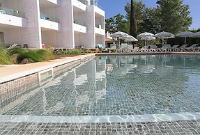 Cabot Las Velas Apartments