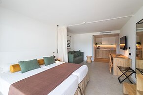 Cabot Las Velas Apartments