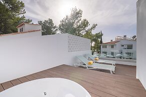 Cabot Las Velas Apartments