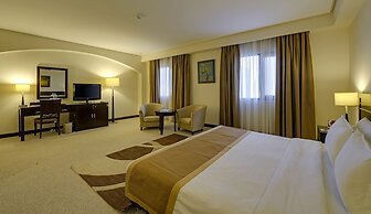 Monroe Hotel & Suites