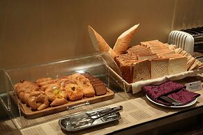 Monroe Hotel & Suites