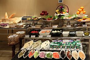 Monroe Hotel & Suites