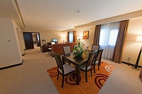 Monroe Hotel & Suites