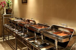 Monroe Hotel & Suites