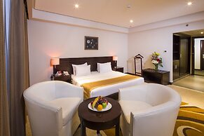 Monroe Hotel & Suites