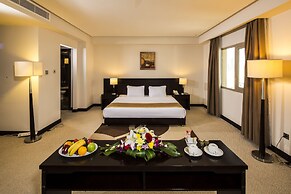 Monroe Hotel & Suites