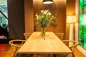 PARK PLAZA BANGKOK SOI 18
