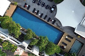 PARK PLAZA BANGKOK SOI 18
