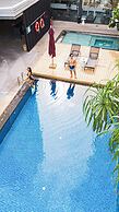 PARK PLAZA BANGKOK SOI 18