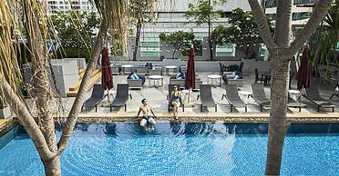 PARK PLAZA BANGKOK SOI 18