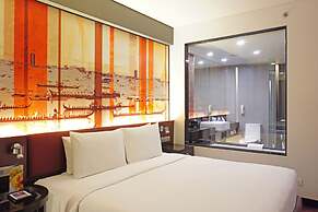 PARK PLAZA BANGKOK SOI 18