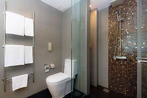 PARK PLAZA BANGKOK SOI 18