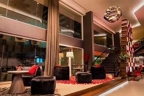 PARK PLAZA BANGKOK SOI 18