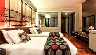PARK PLAZA BANGKOK SOI 18