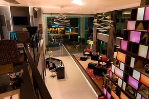 PARK PLAZA BANGKOK SOI 18