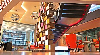 PARK PLAZA BANGKOK SOI 18