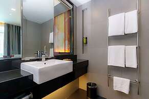 PARK PLAZA BANGKOK SOI 18