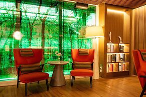PARK PLAZA BANGKOK SOI 18