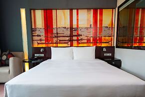 PARK PLAZA BANGKOK SOI 18