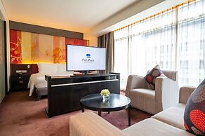 PARK PLAZA BANGKOK SOI 18