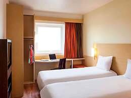 ibis Juarez Consulado