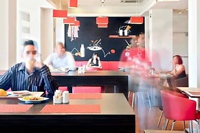 ibis Juarez Consulado