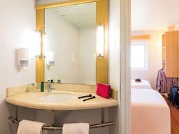 ibis Juarez Consulado