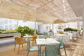 Cabot Hobby Club Apartments