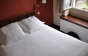 The Originals City, Hôtel La Reine Jeanne, Orthez (Inter-Hotel)