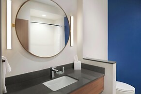 Fairfield Inn & Suites Columbus