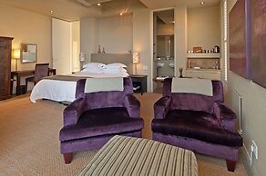 Mosselberg on Grotto Beach