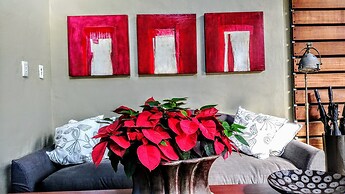 Mosselberg on Grotto Beach