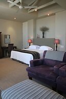 Mosselberg on Grotto Beach