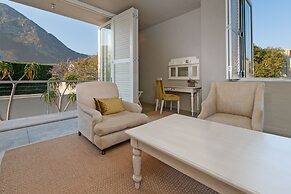 Mosselberg on Grotto Beach