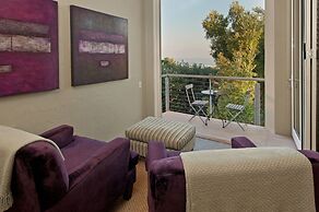 Mosselberg on Grotto Beach