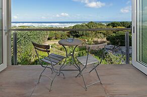 Mosselberg on Grotto Beach