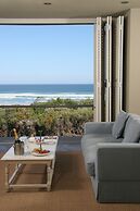 Mosselberg on Grotto Beach