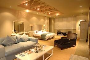 Mosselberg on Grotto Beach