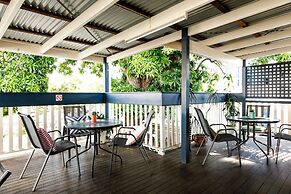 Bowen Terrace Accommodation