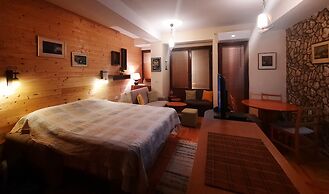 Luccia Apartments- Very Central Cozy Condo