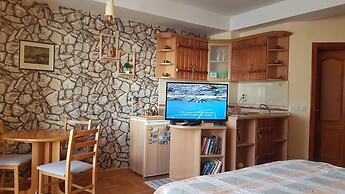 Luccia Apartments- Very Central Cozy Condo