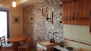 Luccia Apartments- Very Central Cozy Condo