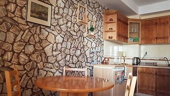 Luccia Apartments- Very Central Cozy Condo